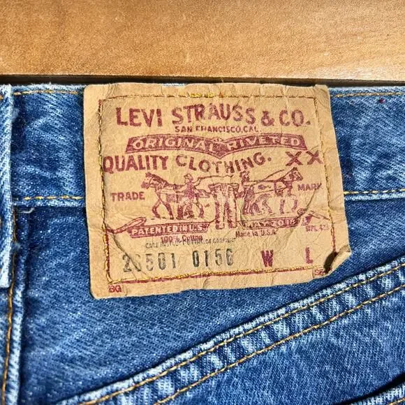 Vtg Levis 26501 0156 Jeans 28 x 30 USA Blue Denim Button Fly Tagged Womens 13
